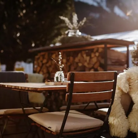 فندق مبيت وإفطار Wildstrubel