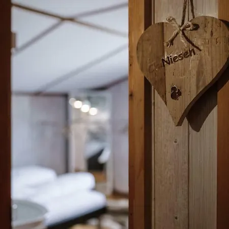 فندق مبيت وإفطار Wildstrubel *