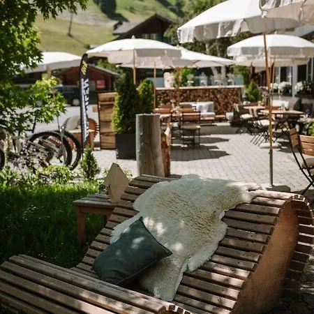 Wildstrubel فندق مبيت وإفطار ادلبودن